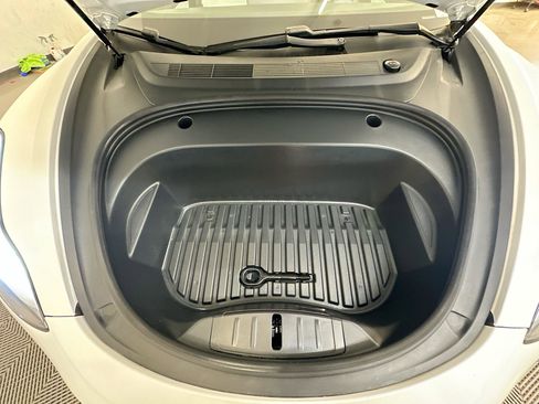 Used 2021 Tesla Model 3 Long Range AWD/4WD image 34
