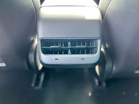 Used 2023 Tesla Model 3 Standard Range image 12