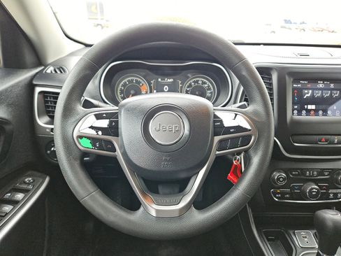 Used 2021 Jeep Cherokee Latitude w/ Mopar Interior Package image 20