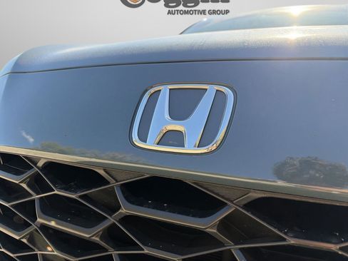 Used 2025 Honda HR-V LX image 27