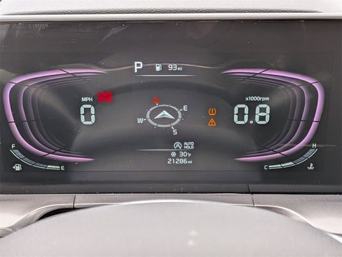 Used 2023 Kia Telluride S image 16