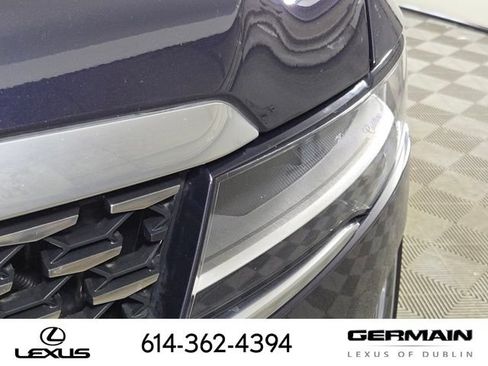 Used 2023 Cadillac Escalade Premium Luxury AWD/4WD image 13