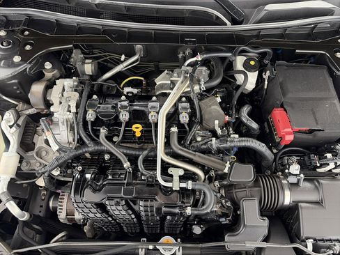 Certified 2021 Nissan Altima 2.5 SV w/ SV Premium Package AWD/4WD image 11