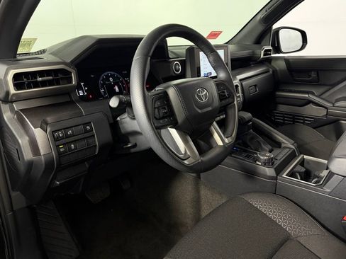 Used 2025 Toyota 4Runner SR5 image 19