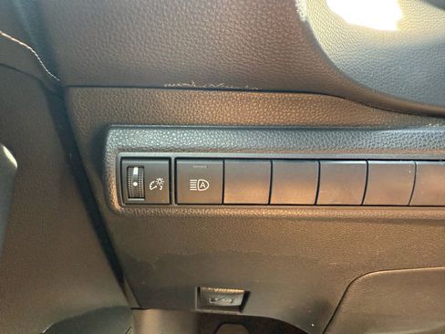 Used 2022 Toyota Corolla Hatchback image 17