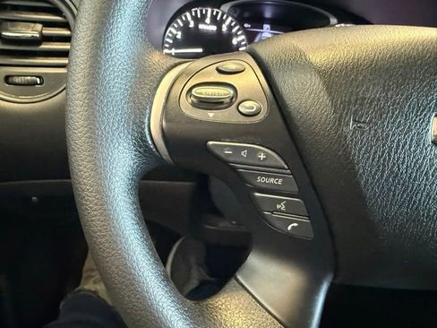 Used 2020 Nissan Pathfinder S image 18