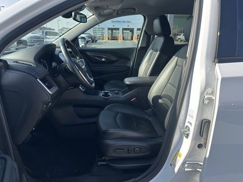 Certified 2024 GMC Terrain SLT image 2
