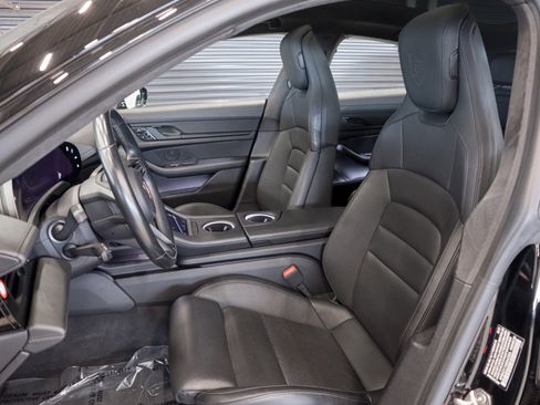 Used 2021 Porsche Taycan Turbo image 5