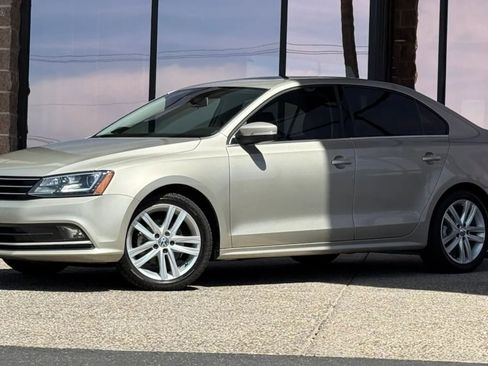 Used 2015 Volkswagen Jetta TDI SEL image 3