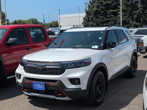 Used 2023 Ford Explorer Timberline w/ Timberline Technology Package AWD/4WD image 3