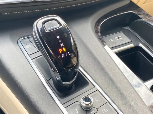 Used 2023 Cadillac Escalade Premium Luxury w/ Performance Package image 31