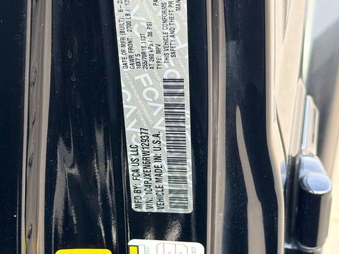 Used 2024 Jeep Wrangler Sahara image 41