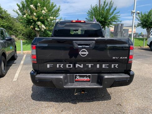 Used 2023 Nissan Frontier SV w/ Technology Package AWD/4WD image 6