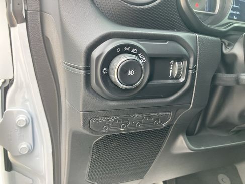 Used 2024 Jeep Wrangler Rubicon AWD/4WD image 15