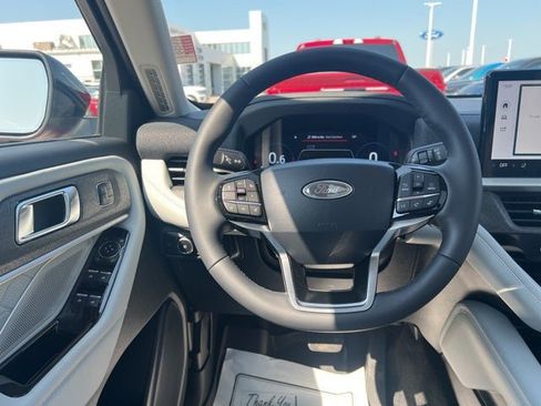 New 2025 Ford Explorer Platinum w/ Ultimate Package image 27