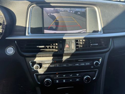 Used 2020 Kia Optima S image 12