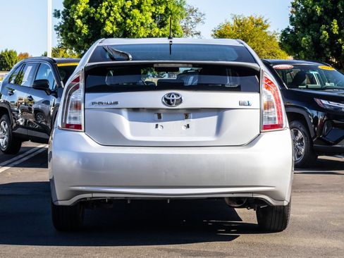 Used 2013 Toyota Prius Two FWD image 5