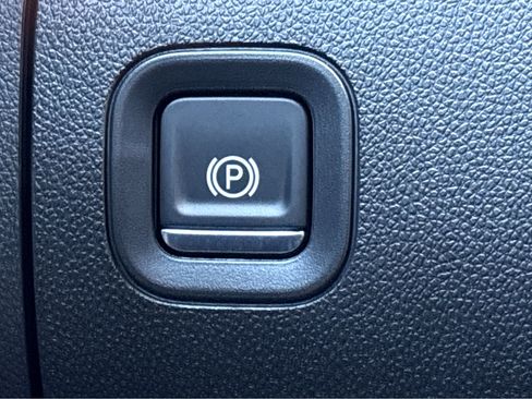 Used 2026 Chevrolet Silverado 1500 Custom image 30