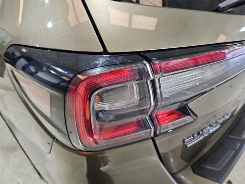 Used 2021 Subaru Outback Premium image 33