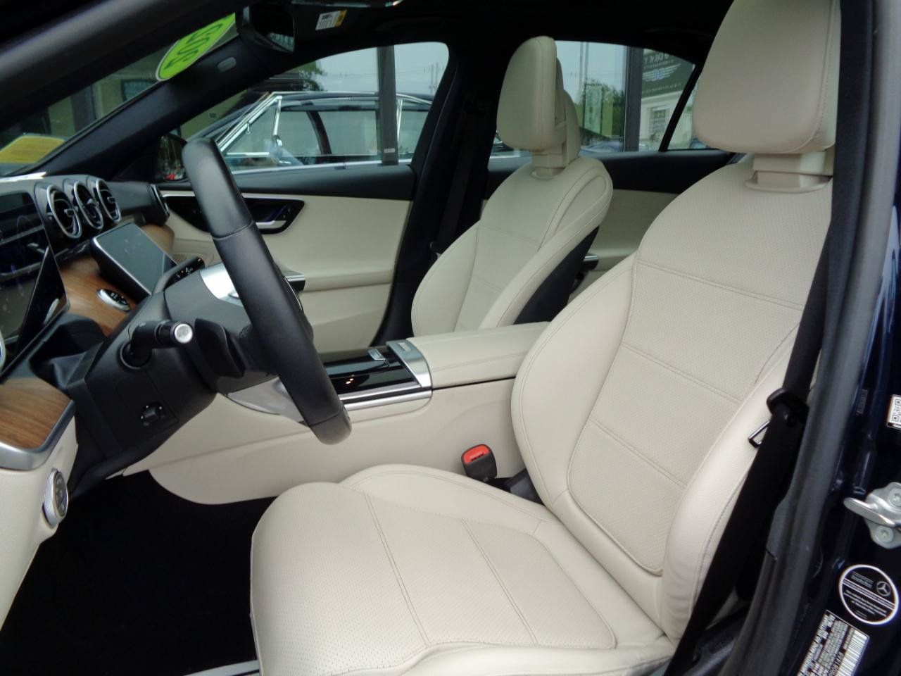 Used 2023 Mercedes-Benz C 300 4MATIC Sedan image 9