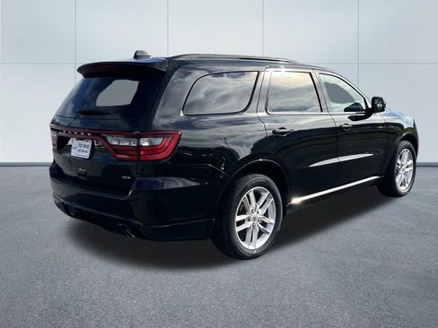 Used 2024 Dodge Durango GT RWD image 3