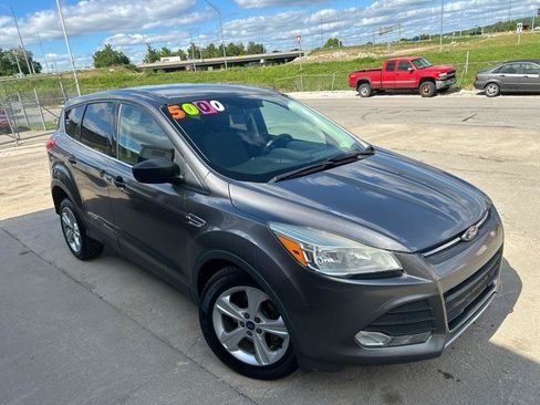 Used 2014 Ford Escape SE FWD image 2