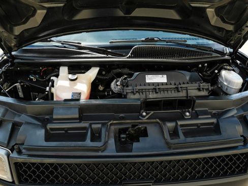 Used 2021 Chevrolet Express 2500 w/ Driver Convenience Package image 43