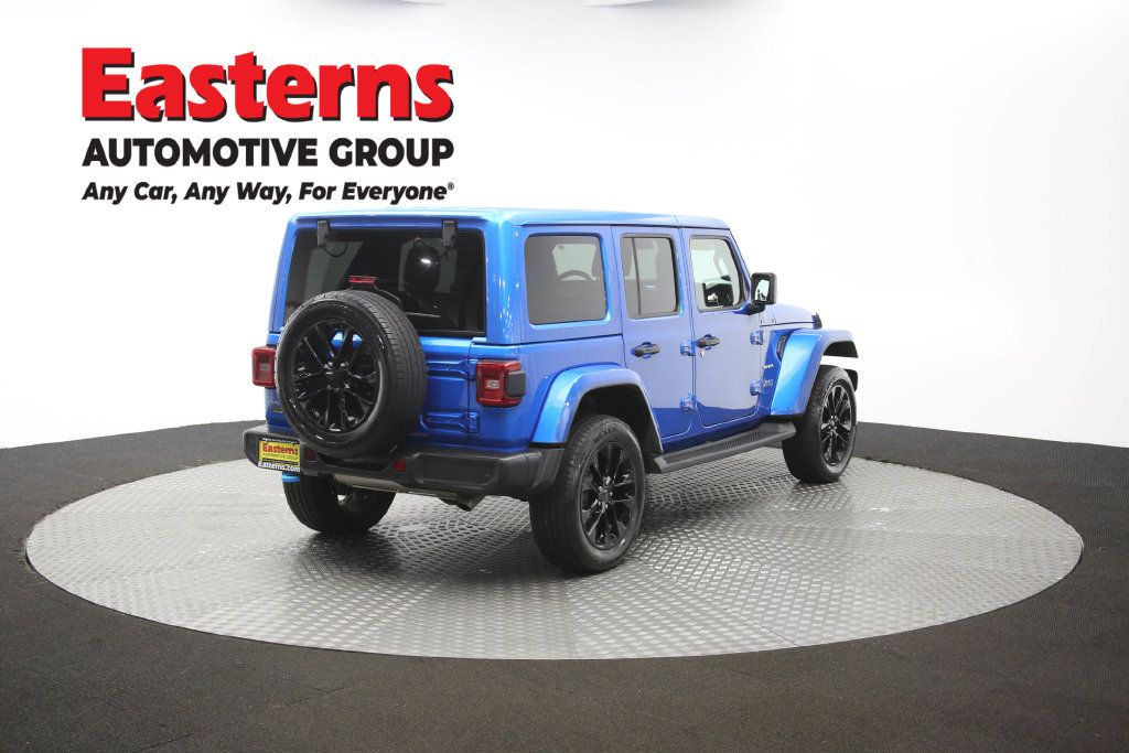 Used 2024 Jeep Wrangler Unlimited Sahara w/ Technology Group AWD/4WD image 44