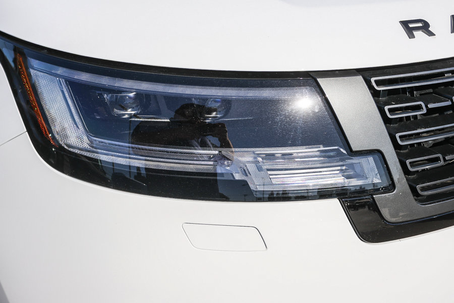 New 2026 Land Rover Range Rover SE AWD/4WD image 14