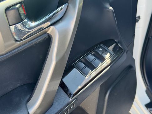 Used 2017 Lexus GX 460 image 17