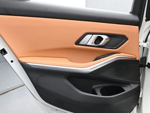 Used 2023 BMW M340i w/ Driving Assistance Package image 21