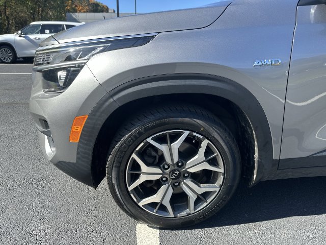Used 2021 Kia Seltos EX AWD/4WD image 27