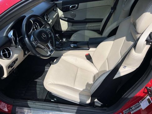 Used 2015 Mercedes-Benz SLK 250 image 15