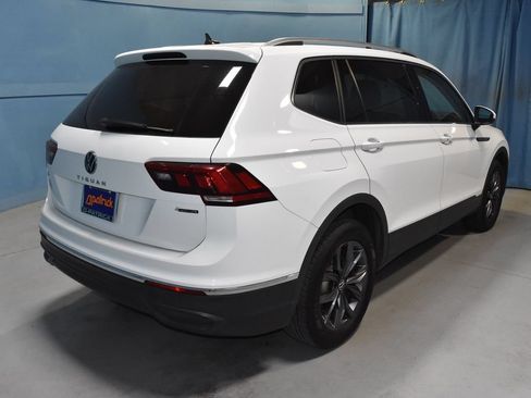 Used 2022 Volkswagen Tiguan SE AWD/4WD image 27