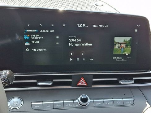 Used 2023 Hyundai Elantra SEL w/ Convenience Package FWD image 17