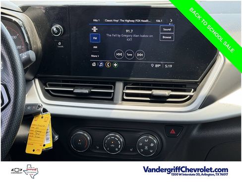 Used 2024 Chevrolet Trax RS w/ Driver Confidence Package FWD image 16