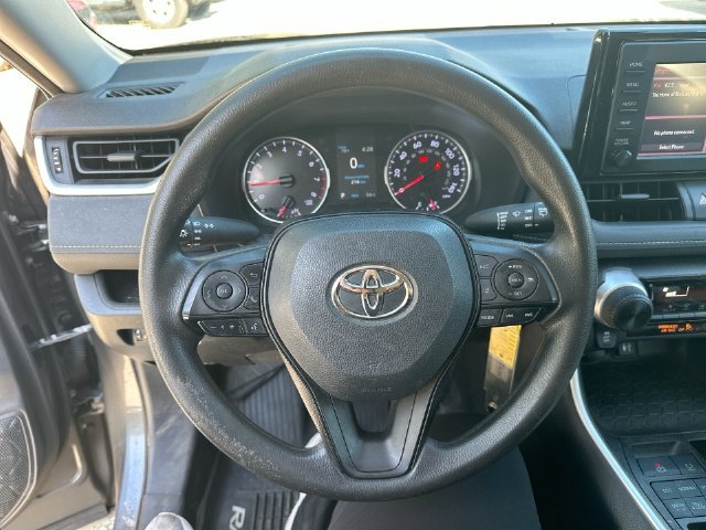 Used 2019 Toyota RAV4 LE AWD/4WD image 21