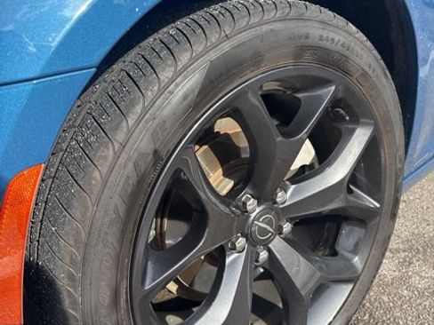 Used 2021 Chrysler 300 Touring w/ Sport Appearance Package image 3