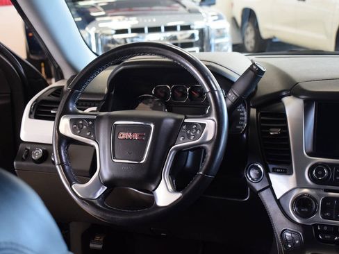 Used 2018 GMC Yukon XL SLT AWD/4WD image 33