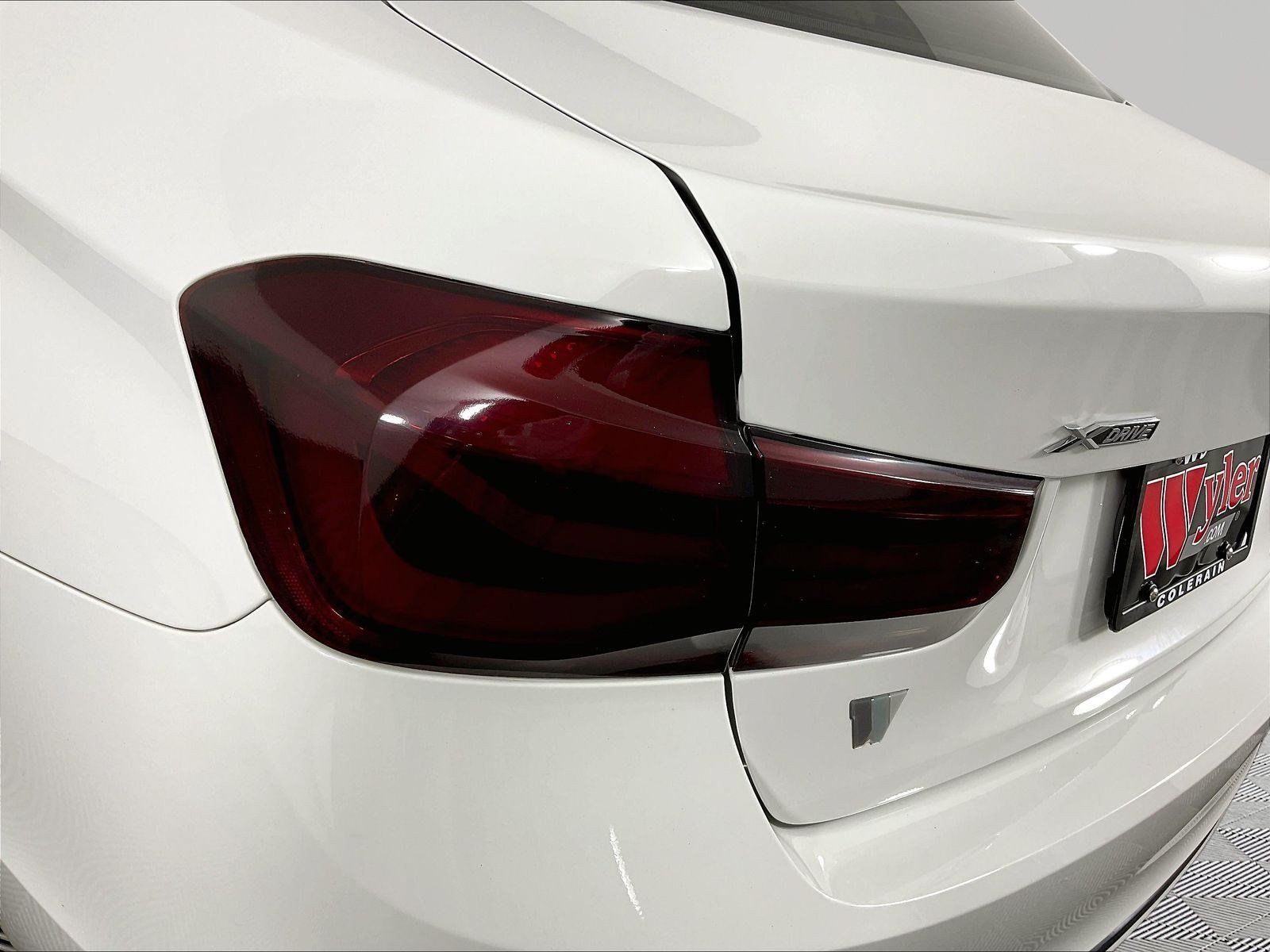 Used 2018 BMW 330i xDrive Sedan AWD/4WD image 23