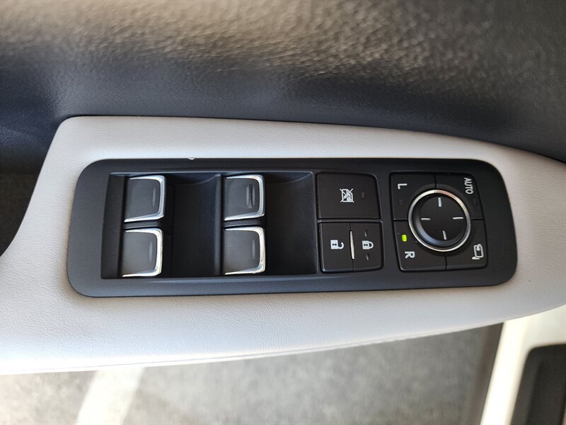 Used 2022 Lexus RX 350L Luxury w/ Accessory Package (Z1) AWD/4WD image 24