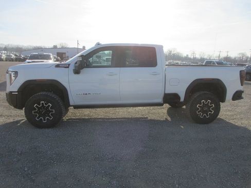 New 2026 GMC Sierra 2500 AT4X AWD/4WD image 9