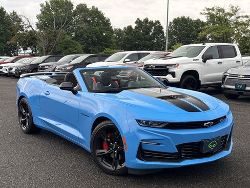 Certified 2023 Chevrolet Camaro SS RWD image 1