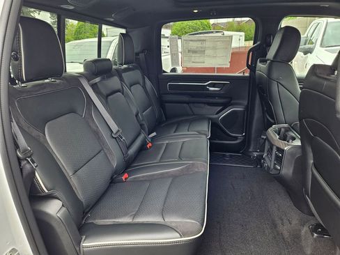 New 2026 RAM 1500 Laramie AWD/4WD image 15