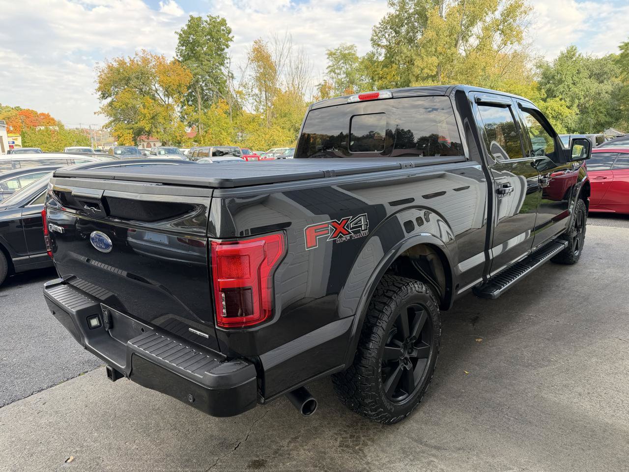 Used 2015 Ford F150 Lariat w/ Equipment Group 502A Luxury AWD/4WD image 4