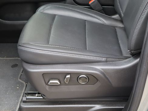 Used 2025 GMC Yukon Denali w/ Sun & Power Step Package RWD image 11