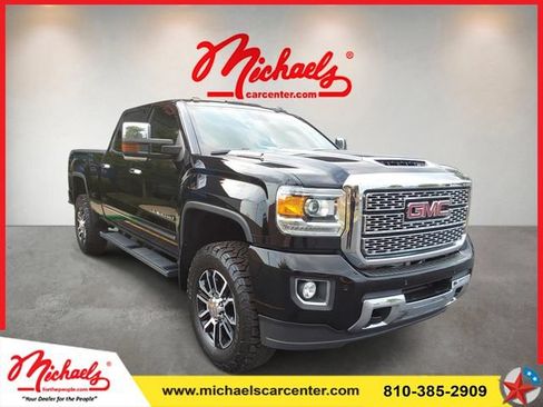 Used 2019 GMC Sierra 2500 Denali AWD/4WD image 1