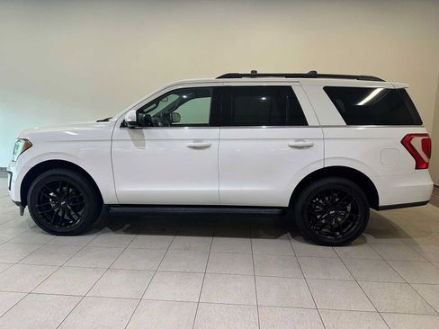 Used 2019 Ford Expedition XLT w/ Equipment Group 201A AWD/4WD image 3
