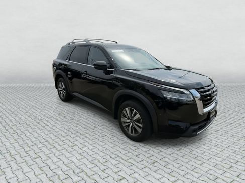 Certified 2023 Nissan Pathfinder SL AWD/4WD image 2