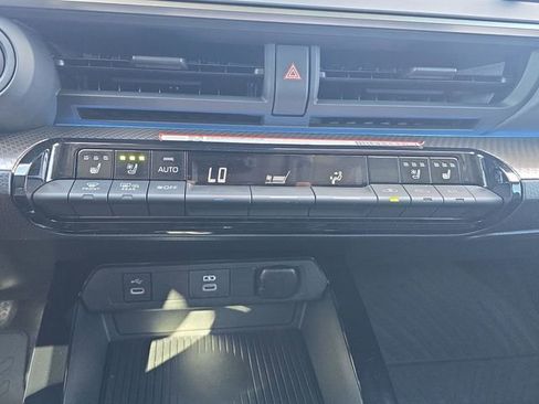 Used 2025 Toyota Prius Limited image 24